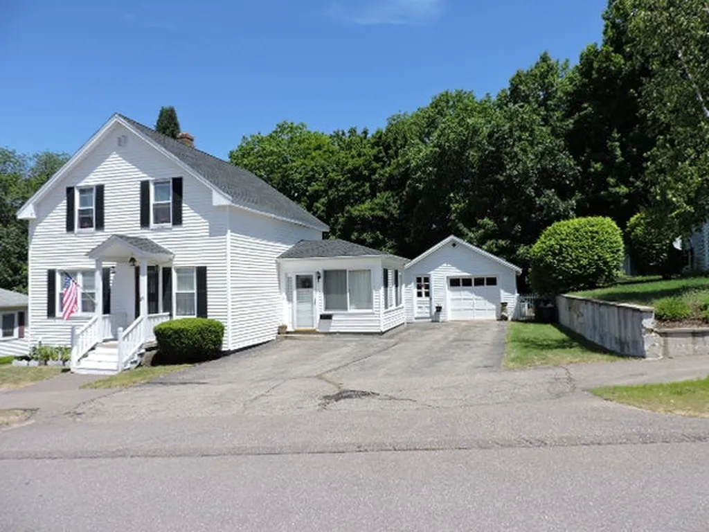 28 Cedar Street Laconia NH 03246