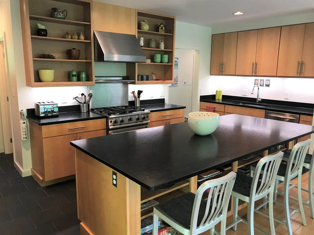 170 Henry's Way Fayston VT 05673