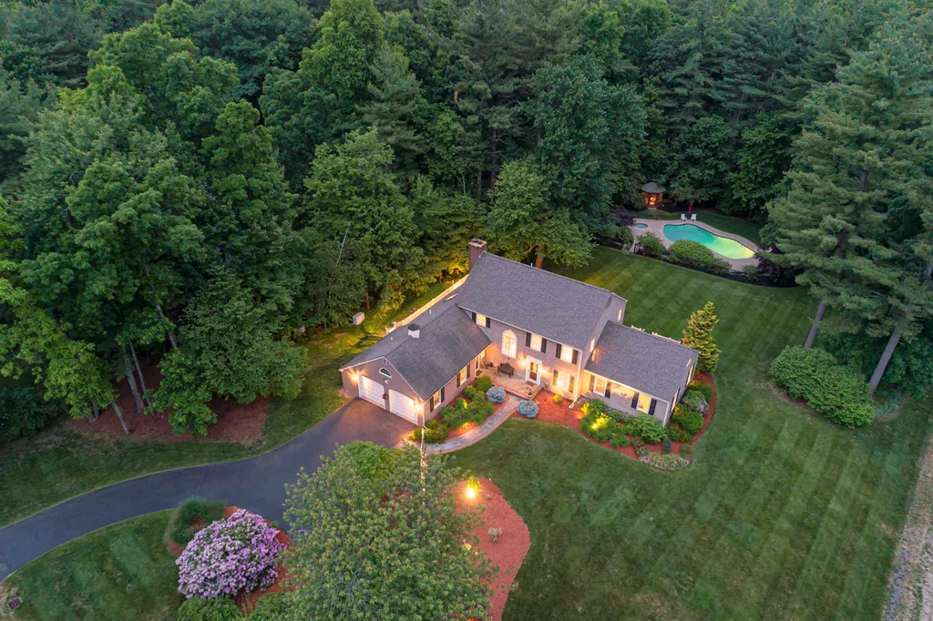 8 Bramley Hill Road Windham NH 03087