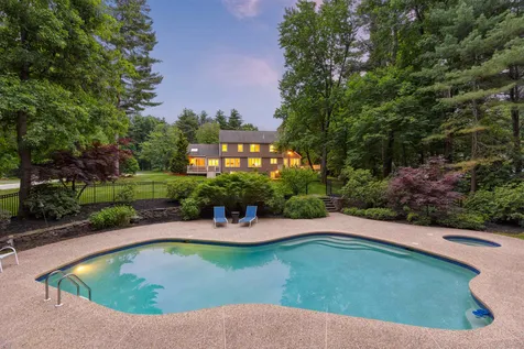 8 Bramley Hill Road Windham NH 03087