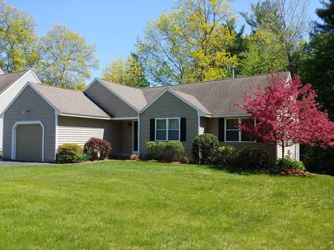 4 Sterling Way Hudson NH 03051