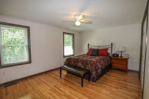 4 Sterling Way Hudson NH 03051