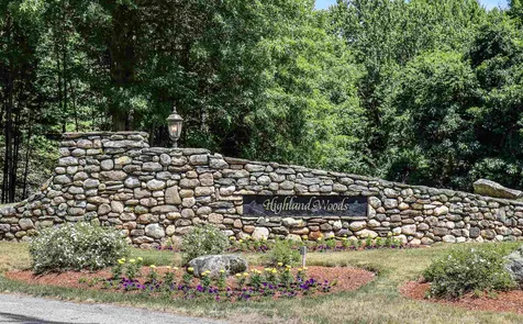 4 Sterling Way Hudson NH 03051
