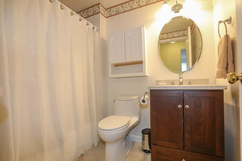 4 Sterling Way Hudson NH 03051