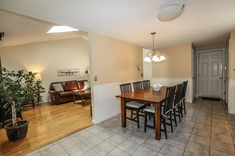 4 Sterling Way Hudson NH 03051