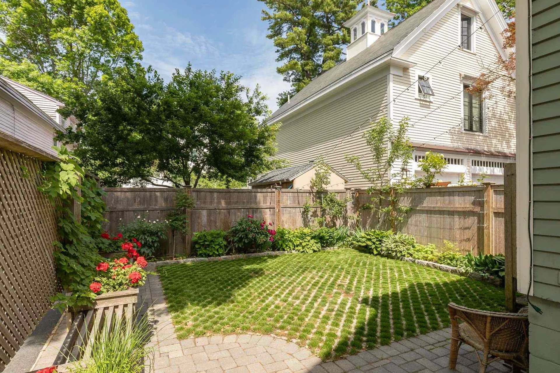 25 Cabot Street Portsmouth NH 03801