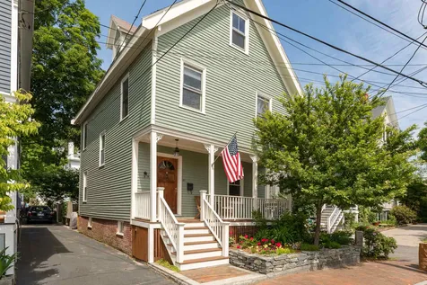 25 Cabot Street Portsmouth NH 03801