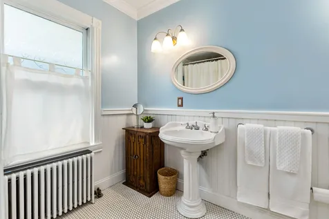 25 Cabot Street Portsmouth NH 03801