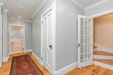 25 Cabot Street Portsmouth NH 03801