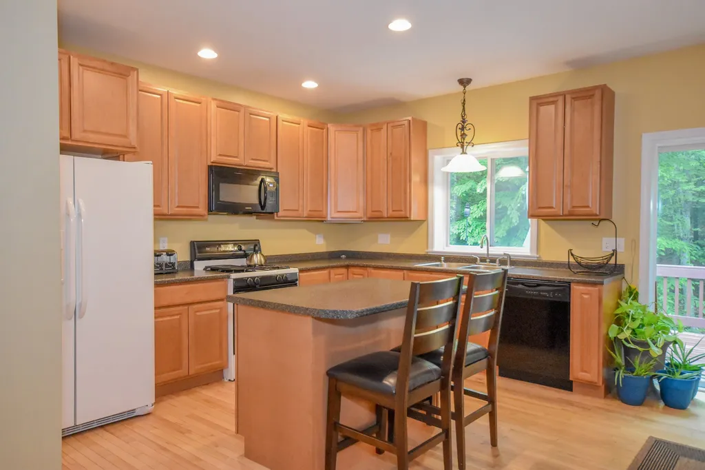 39 Misty Lane Rochester NH 03839