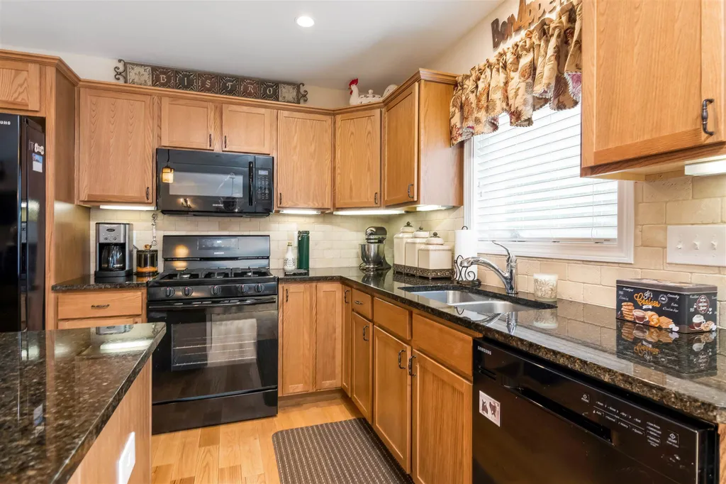 48 Bay Hollow Lane Colchester VT 05446