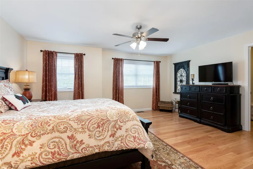 48 Bay Hollow Lane Colchester VT 05446