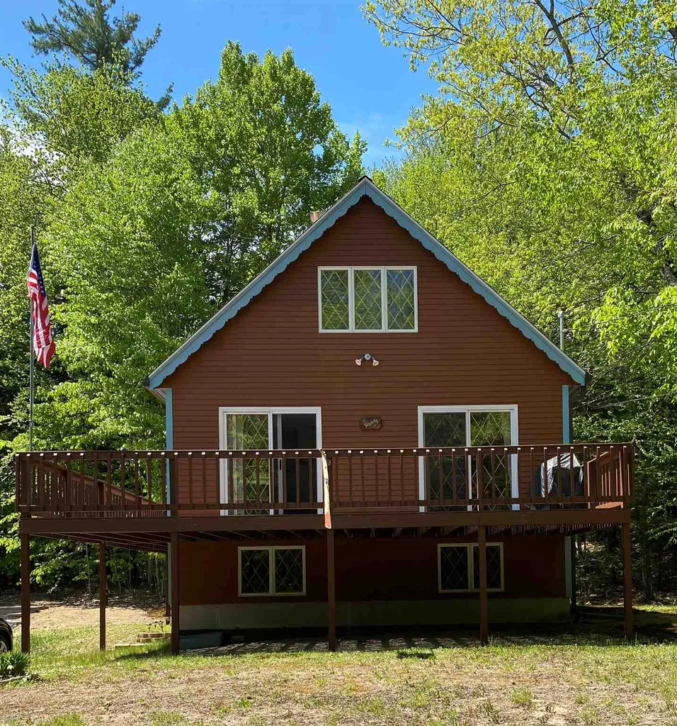 10 Elaine Road Middleton NH 03887