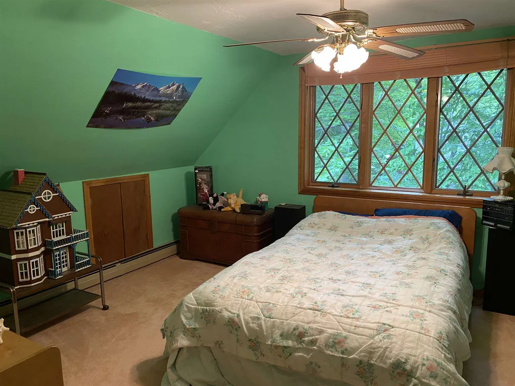 10 Elaine Road Middleton NH 03887