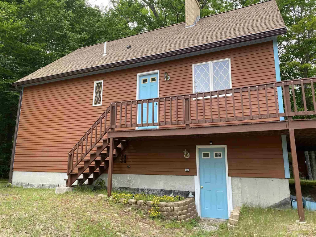 10 Elaine Road Middleton NH 03887