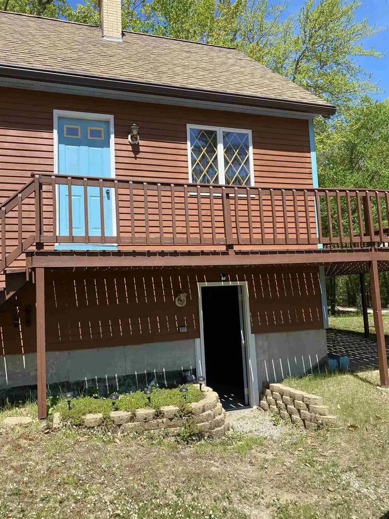 10 Elaine Road Middleton NH 03887