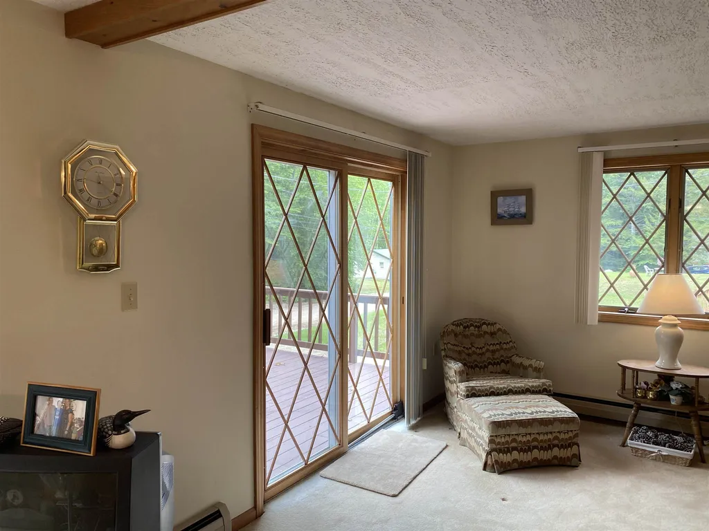10 Elaine Road Middleton NH 03887