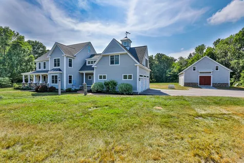 11 North Pepperell Road Hollis NH 03049