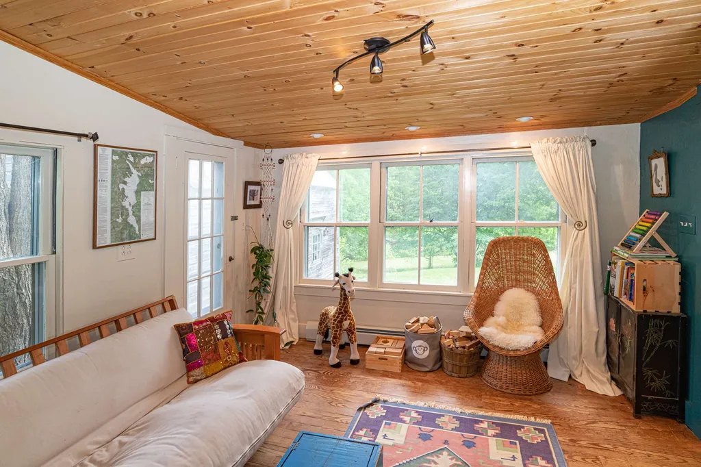 18 Church Place Wilmot NH 03287
