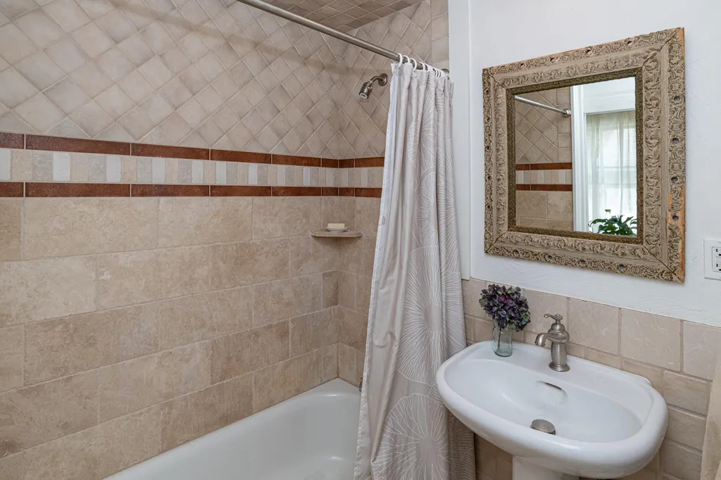 18 Church Place Wilmot NH 03287