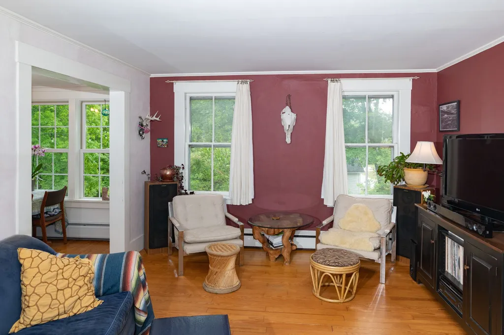 18 Church Place Wilmot NH 03287