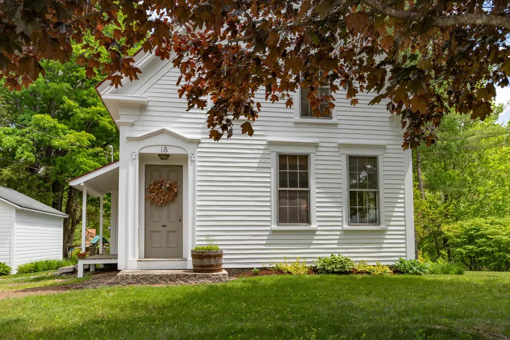 18 Church Place Wilmot NH 03287