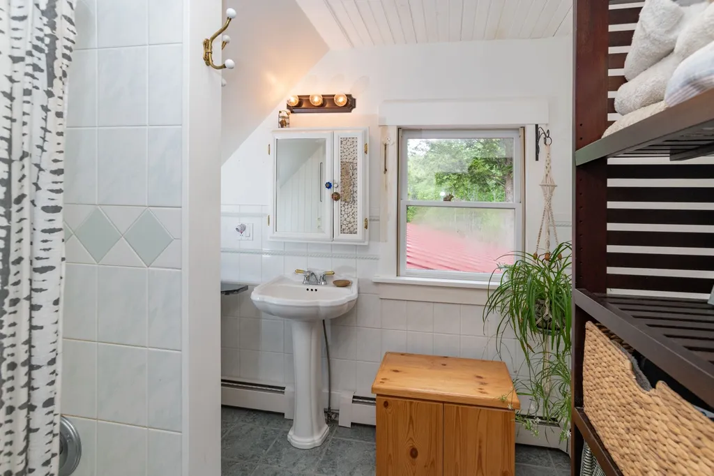 18 Church Place Wilmot NH 03287