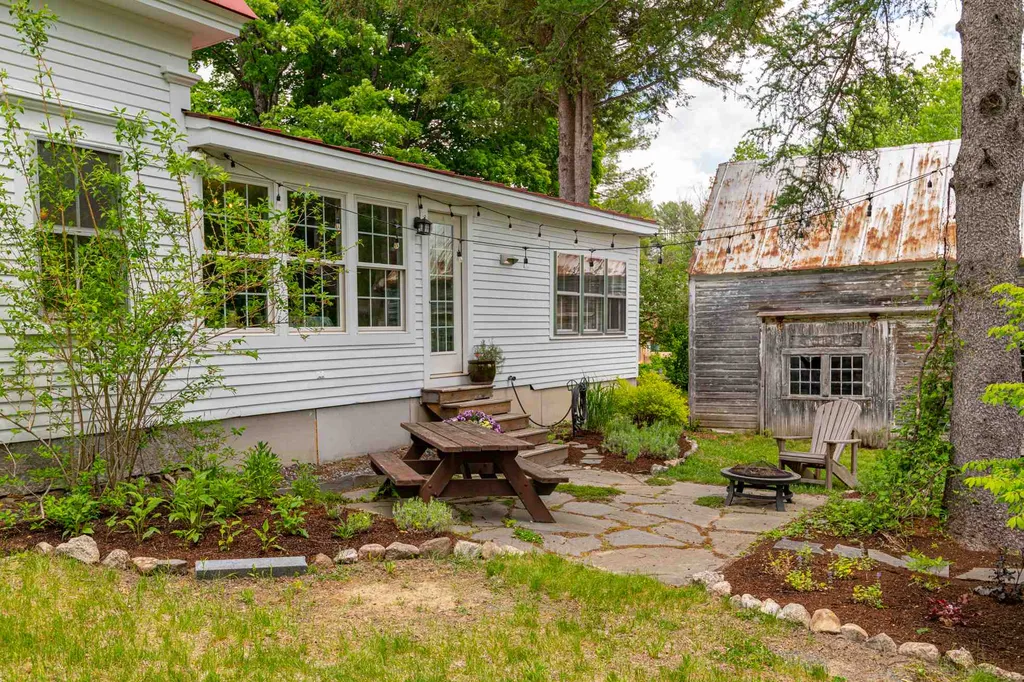 18 Church Place Wilmot NH 03287