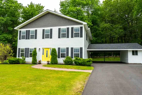 14 Friendship Drive Goffstown NH 03045