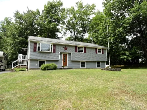 12 Fairway Drive Merrimack NH 03054