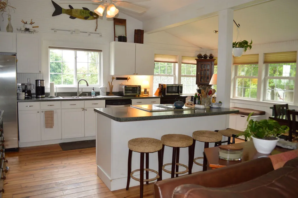 63 Causeway Road Colchester VT 05446