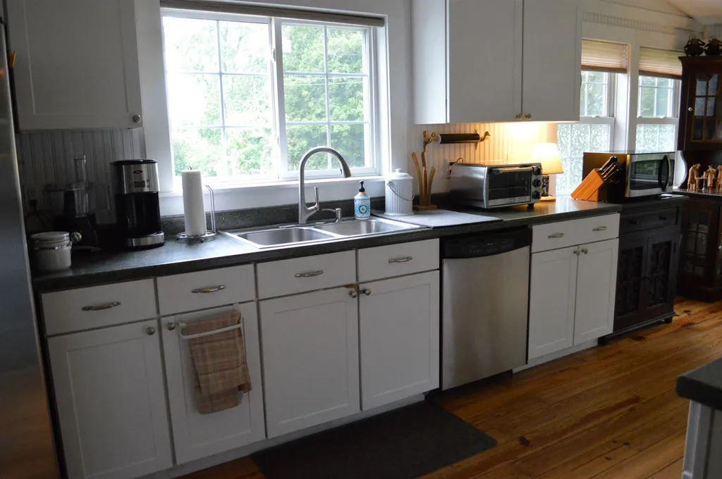 63 Causeway Road Colchester VT 05446
