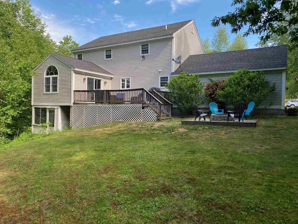 82 Oak Ridge Road Weare NH 03281