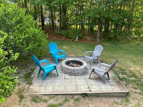 82 Oak Ridge Road Weare NH 03281