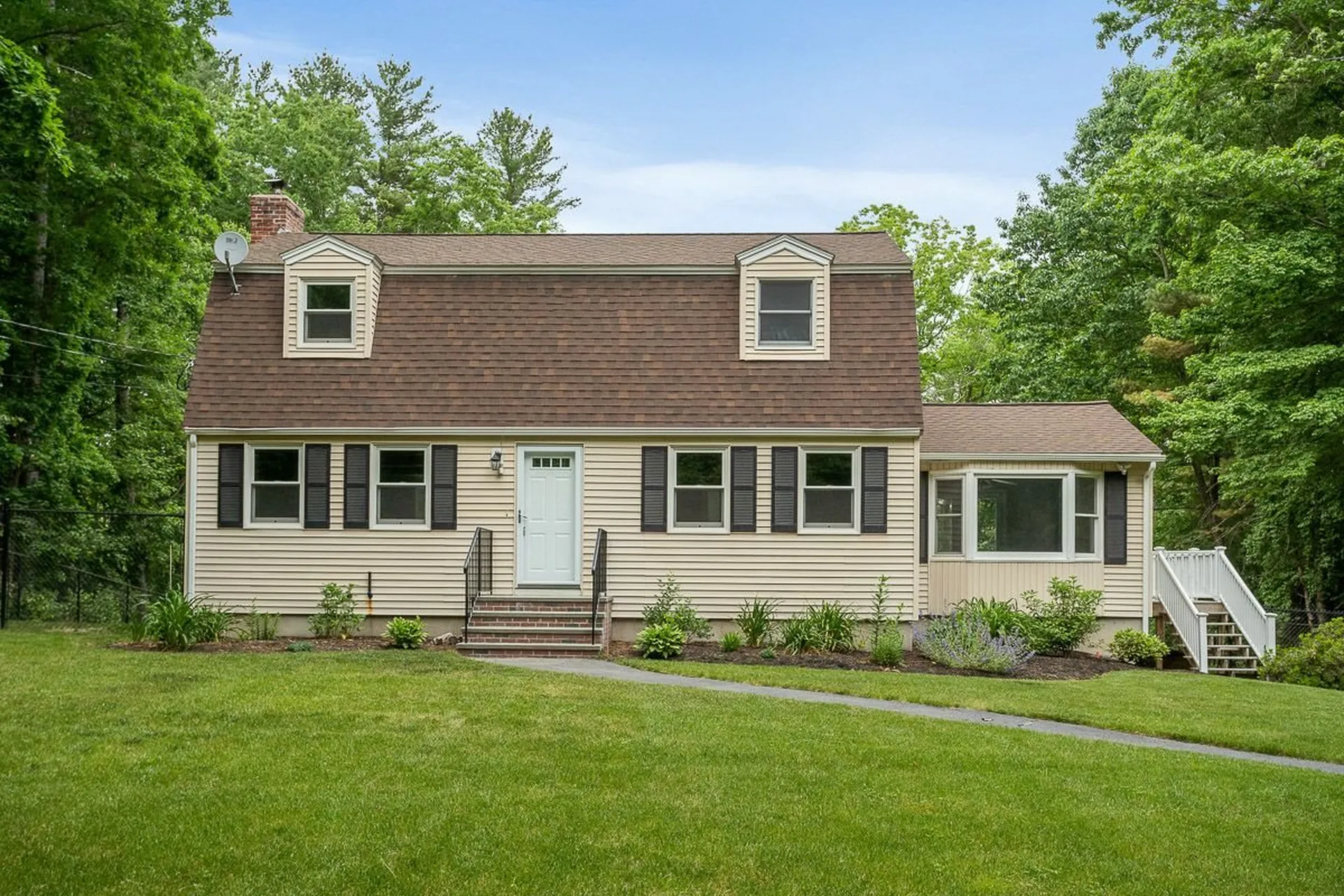 52 Shannon Road Salem NH 03079