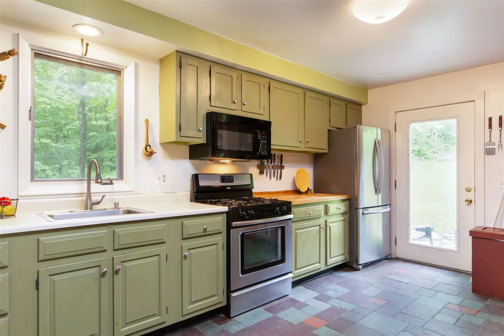 29 Metcalf View Underhill VT 05489