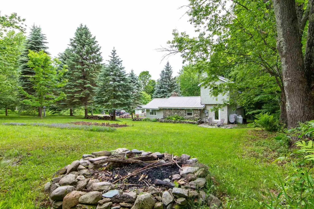29 Metcalf View Underhill VT 05489
