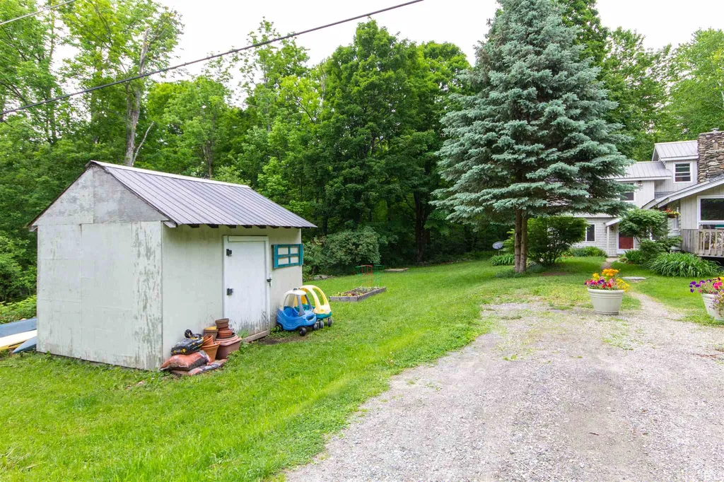 29 Metcalf View Underhill VT 05489