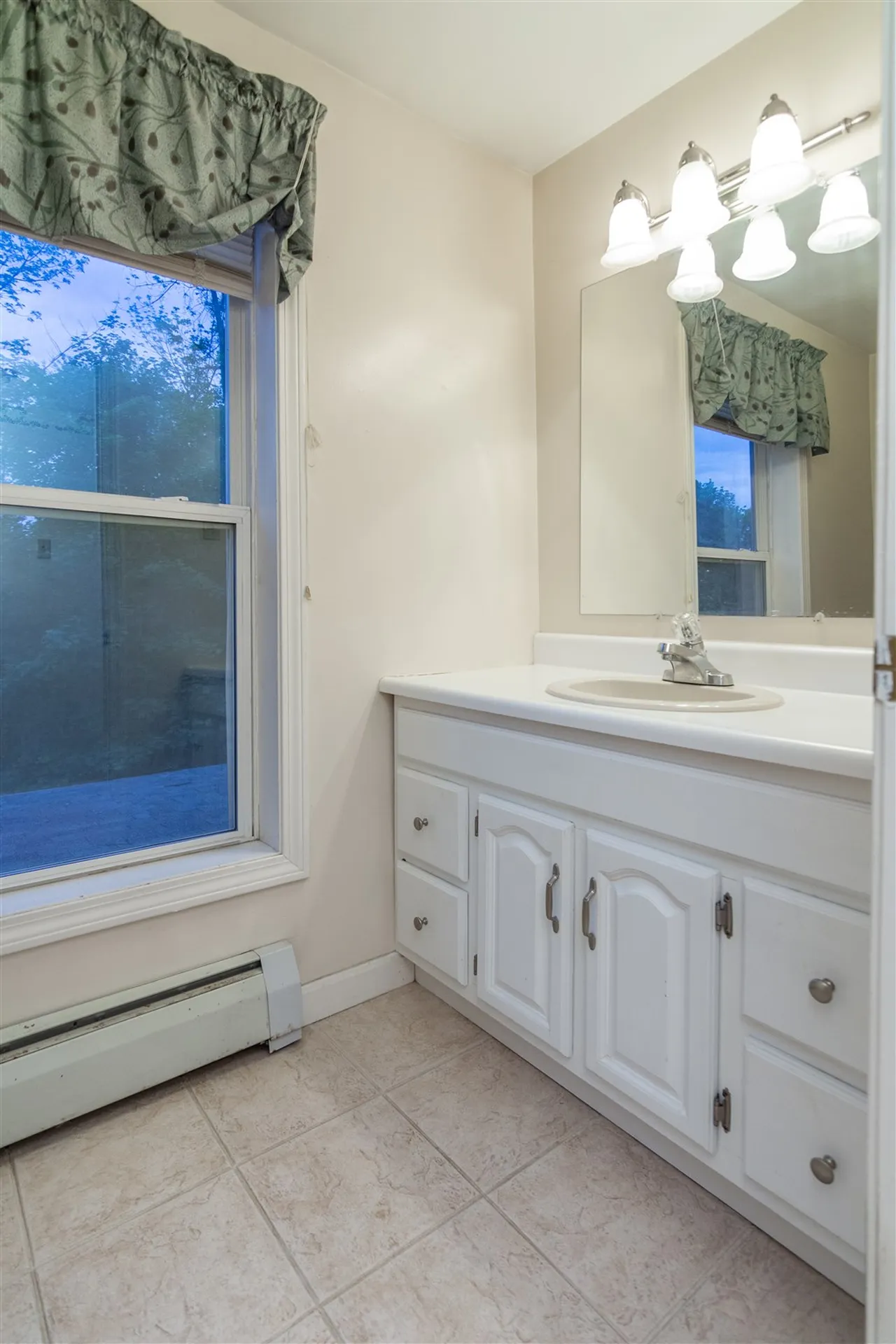 185 Bow Street Northwood NH 03261