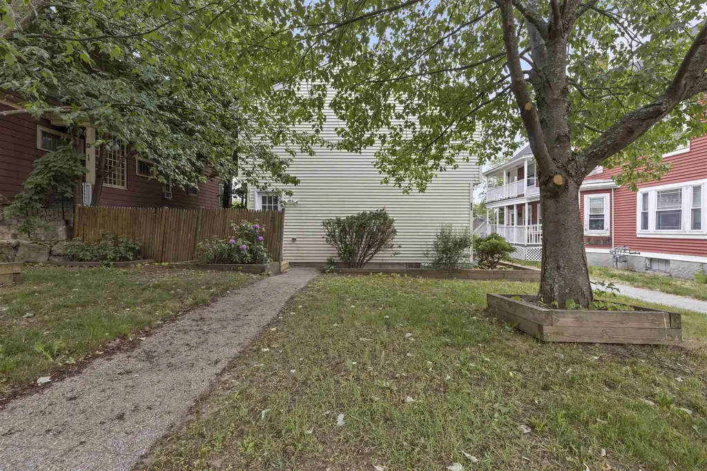 842 Beech Street Manchester NH 03104