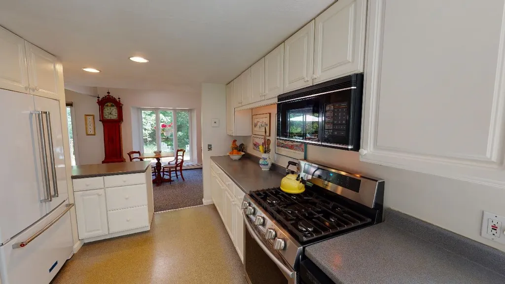 163 Grapevine Road Dunbarton NH 03046