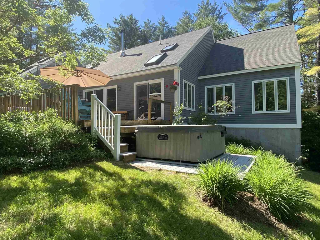 163 Grapevine Road Dunbarton NH 03046
