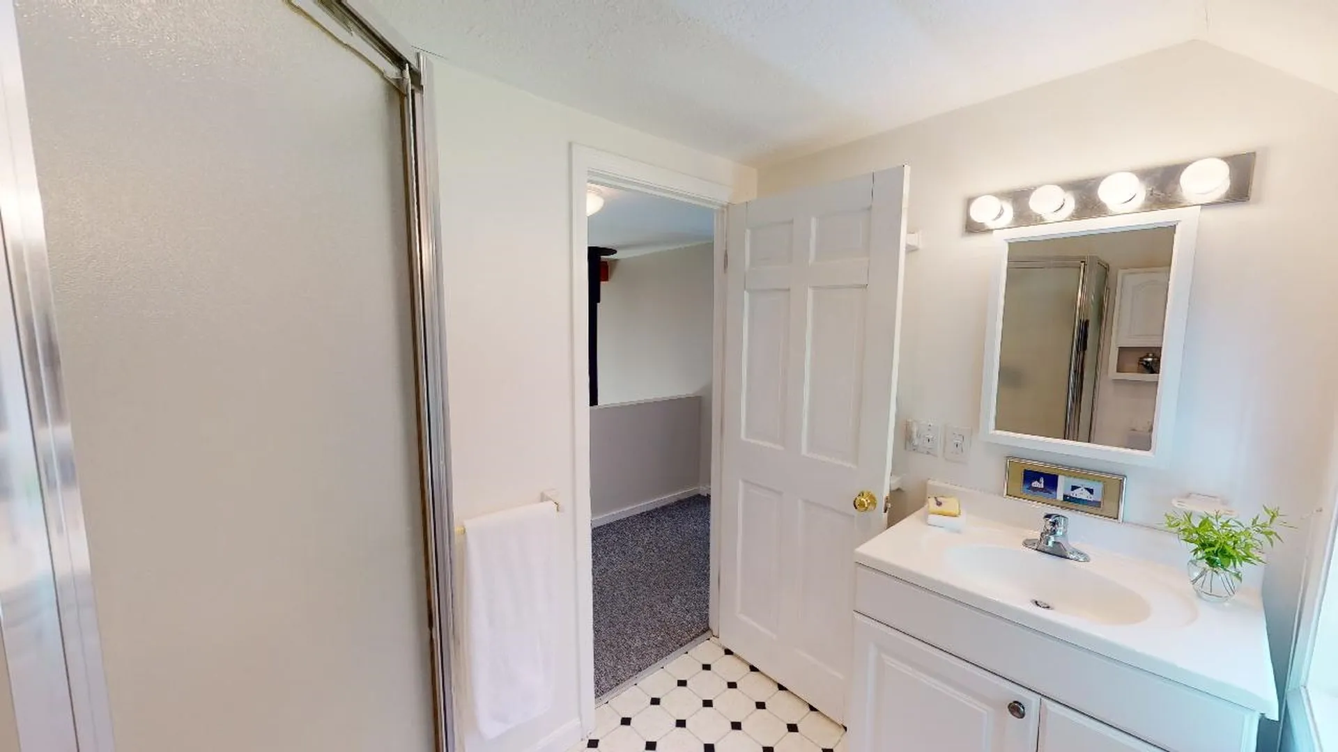 163 Grapevine Road Dunbarton NH 03046
