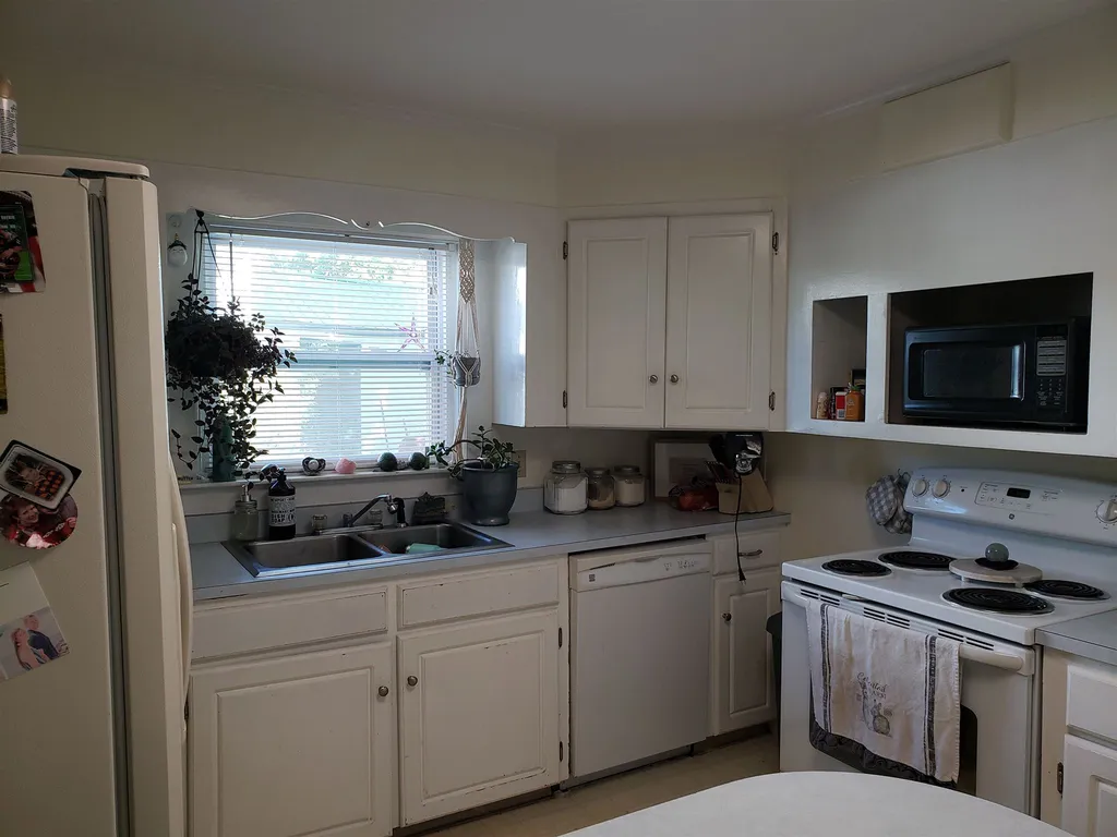 67-69 Leverett Street Keene NH 03431