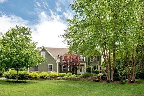 7 Squire Way Stratham NH 03885
