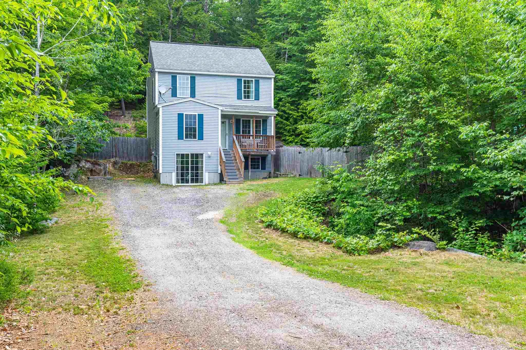 82 New Hampshire Drive Webster NH 03303