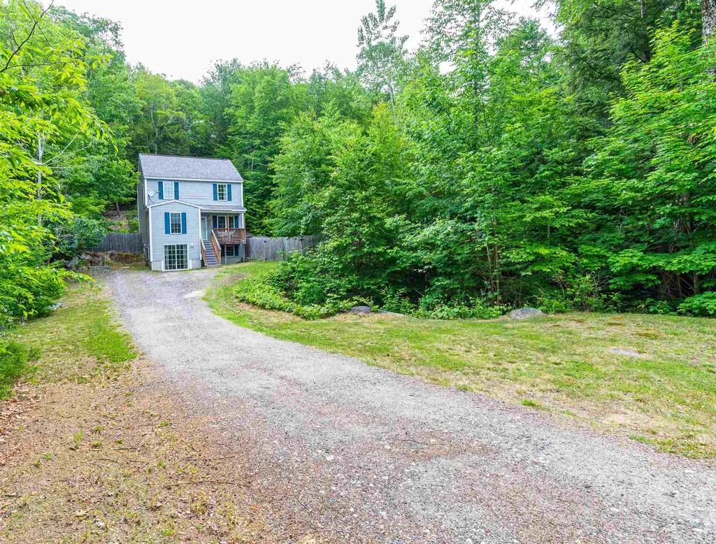 82 New Hampshire Drive Webster NH 03303