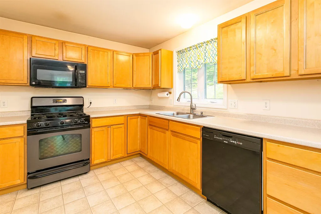82 New Hampshire Drive Webster NH 03303