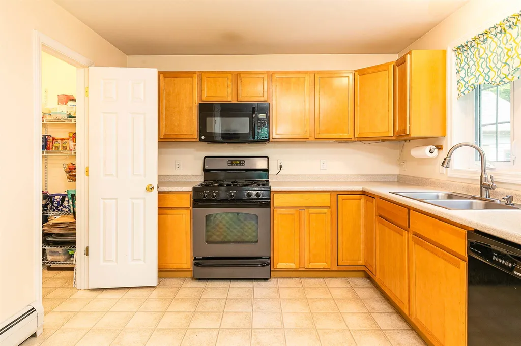 82 New Hampshire Drive Webster NH 03303
