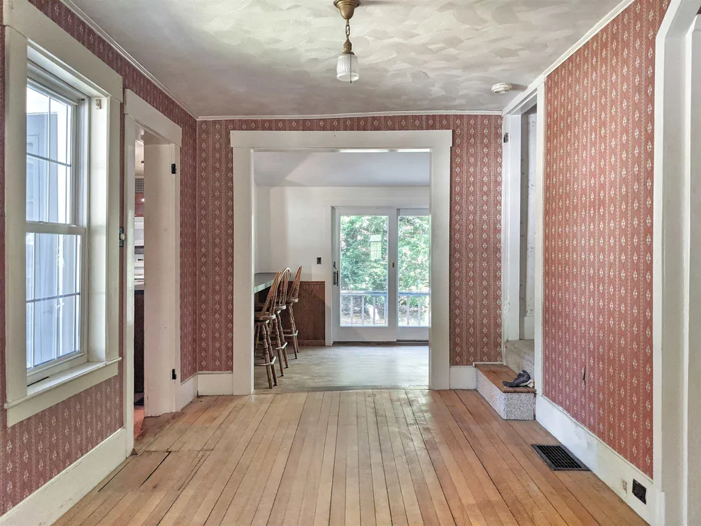 16 Water Street Meredith NH 03253
